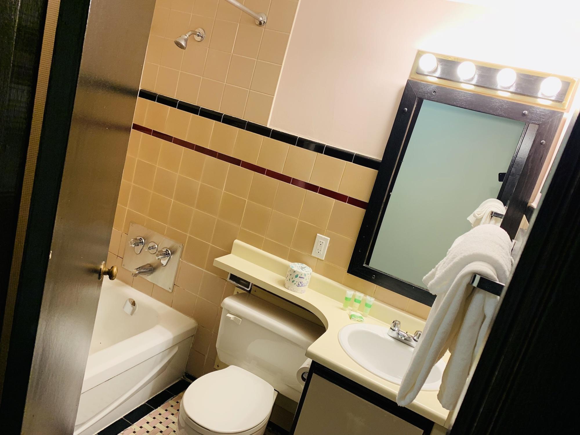 Hotel At The Waldorf Vancouver Extérieur photo