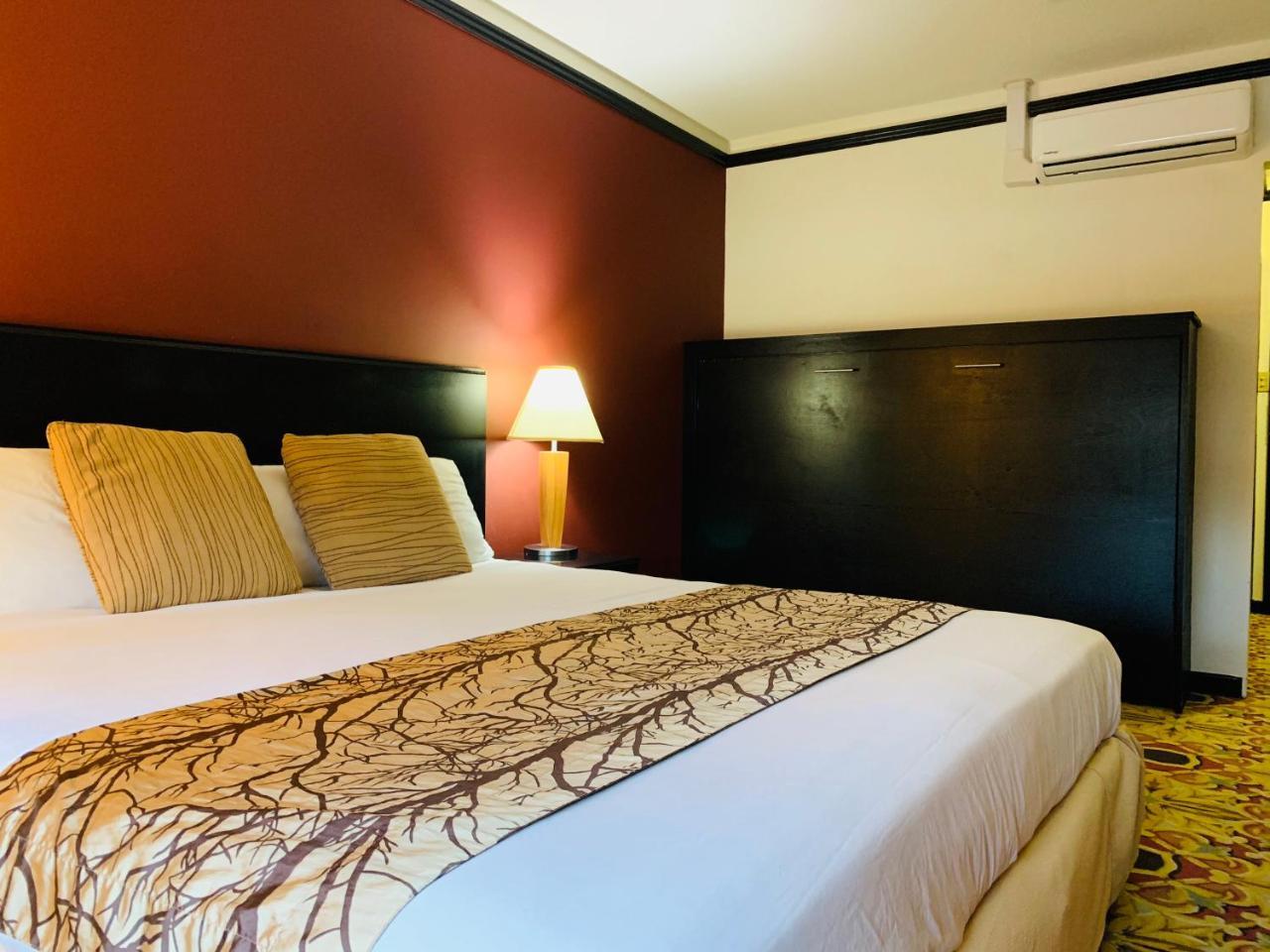 Hotel At The Waldorf Vancouver Extérieur photo